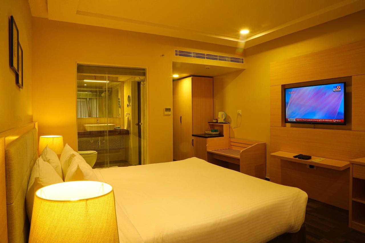 Bay View Hotel Vizag Višákhapatnam Exteriér fotografie