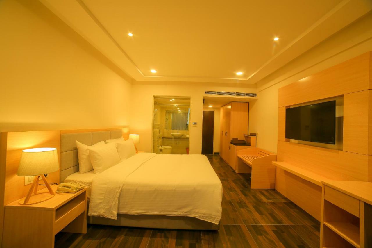 Bay View Hotel Vizag Višákhapatnam Exteriér fotografie